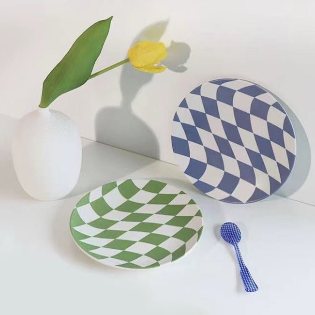 Checkerboard Eco-friendly Plastic Alternative Plates - 4 Pack