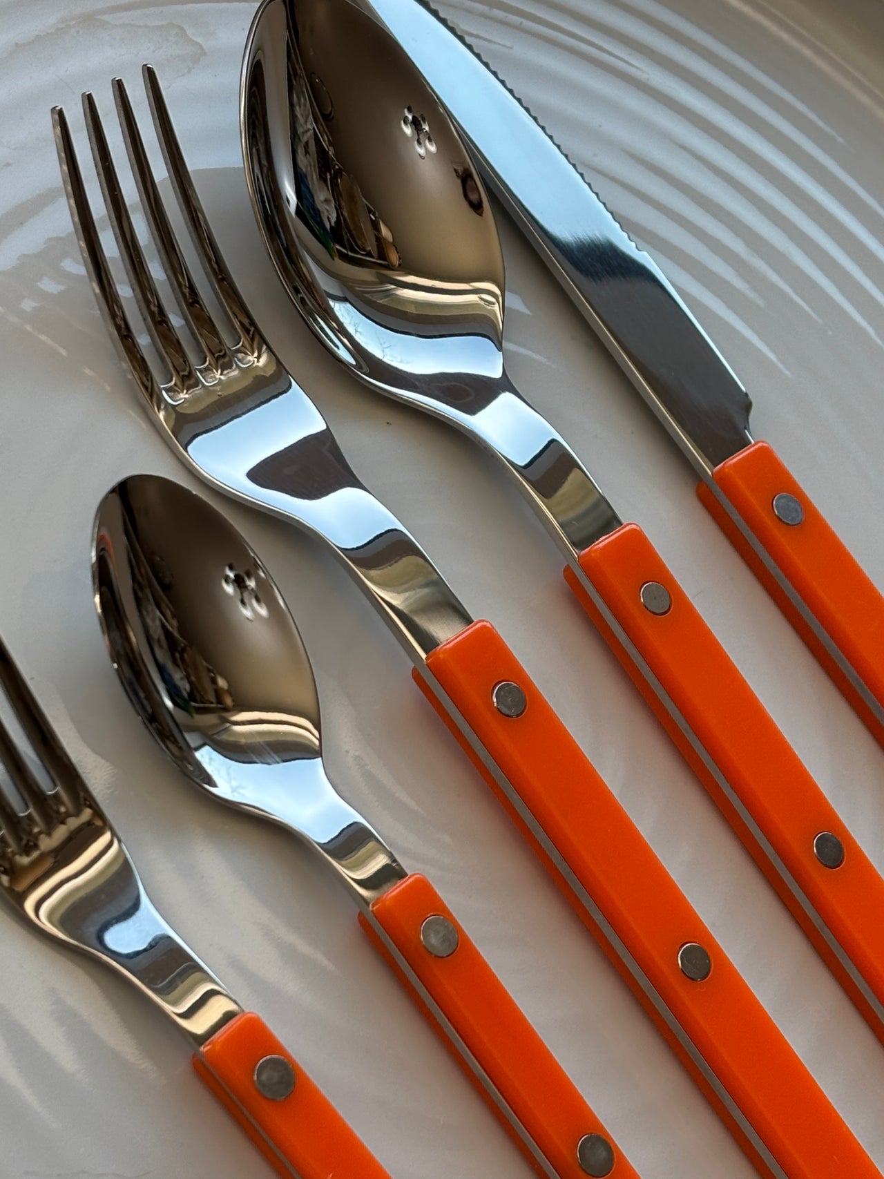 Entertainer's Flatware Set - 8 Place Settings - Camille