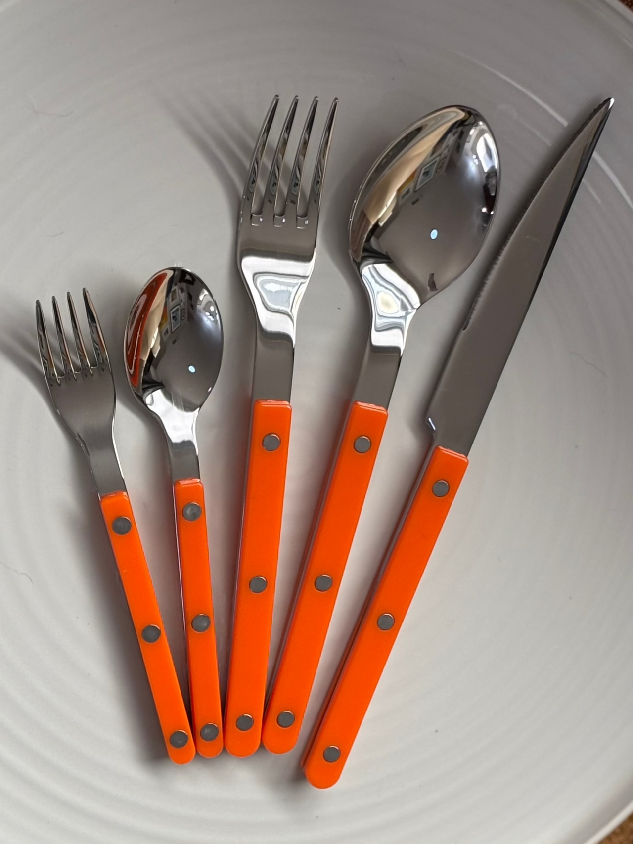 Entertainer's Flatware Set - 8 Place Settings - Camille