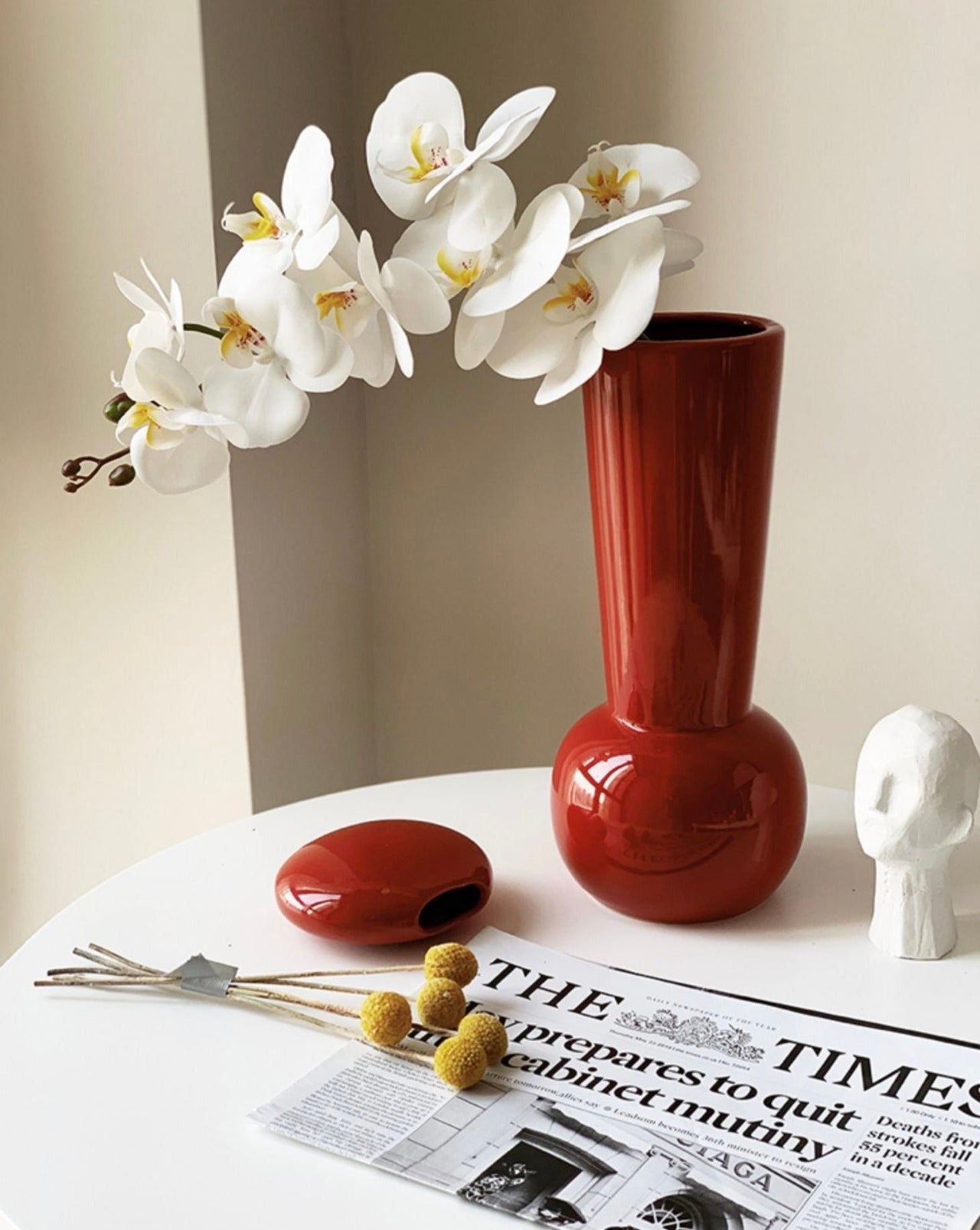 Retro Style Long Neck Ceramic Vase