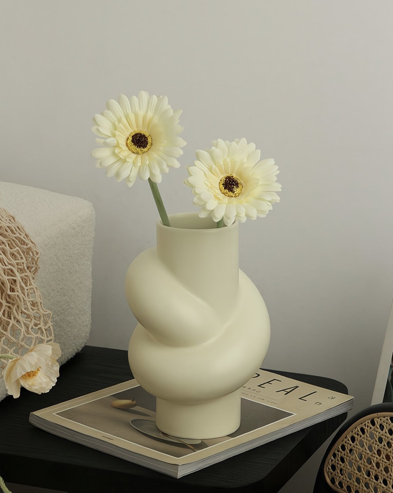 Handmade Ceramic Knot Vase - Decorative and Unique Modern Vase