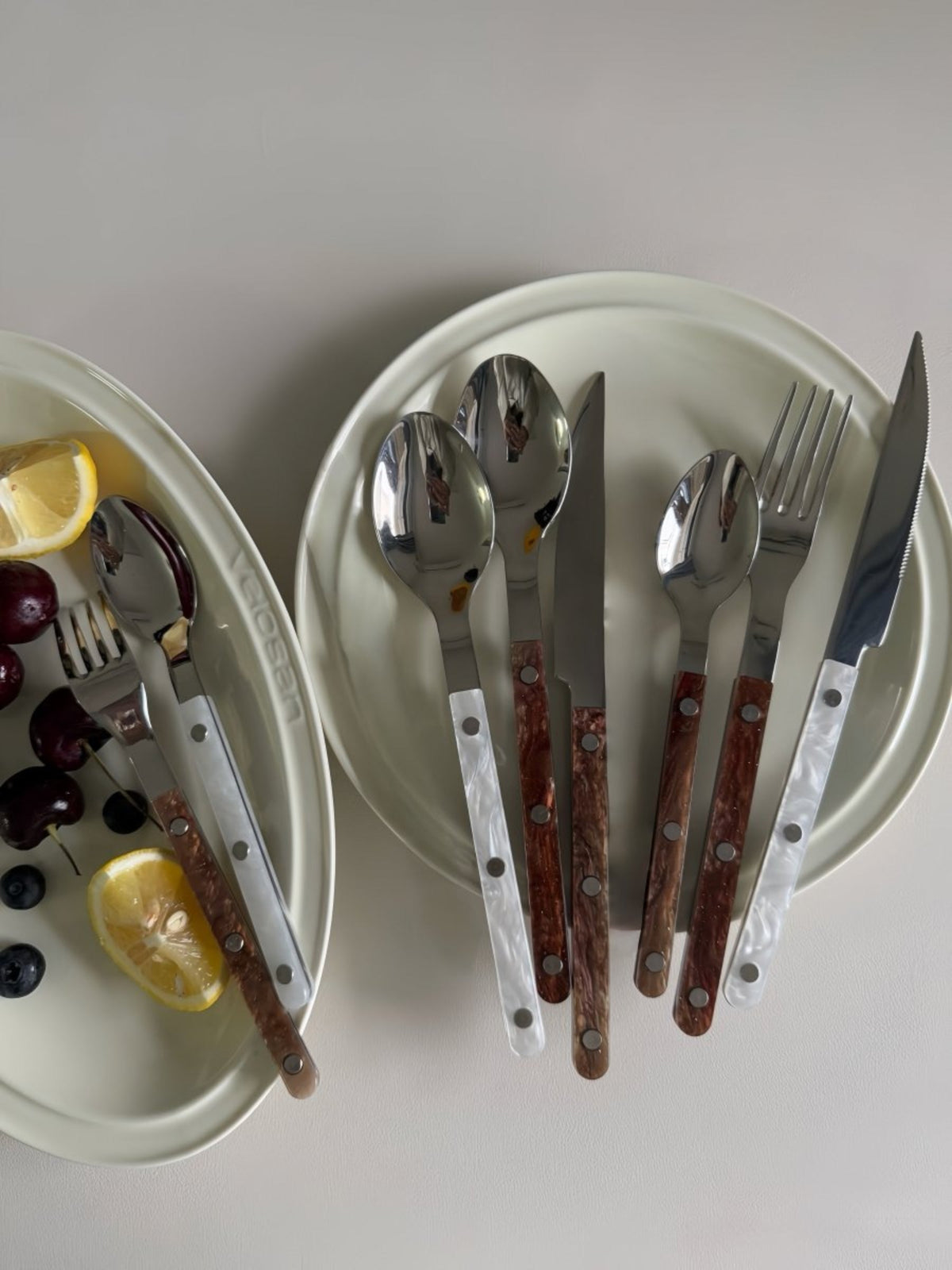 Set Of 10 Pcs Modern Nebula Cutlery, Bistrot Style Rivet Flatware Set-3